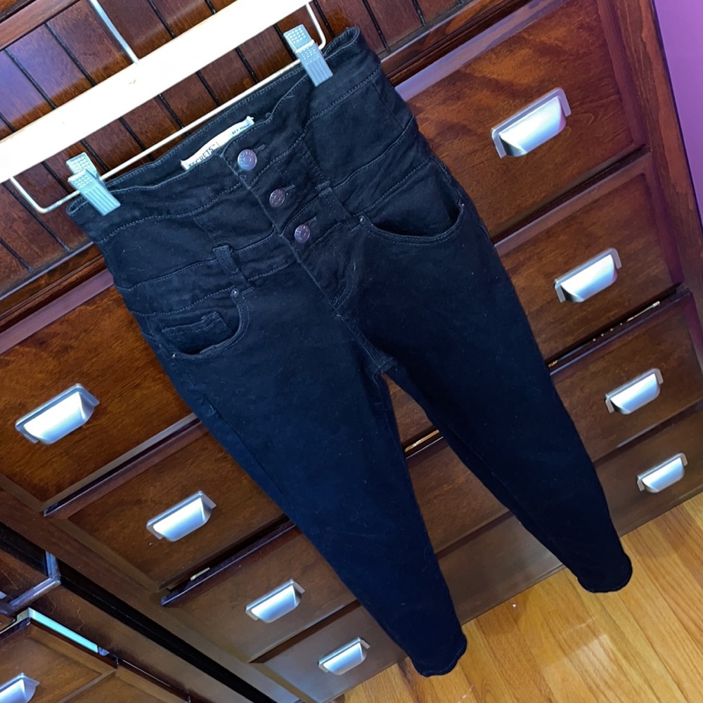 Super High-Waist Jeans - Picture 2 of 4